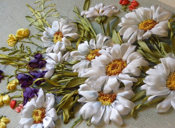 10 Ribbon Embroidery Flowers with silk/satin ribbons (Tutorials) - SewGuide