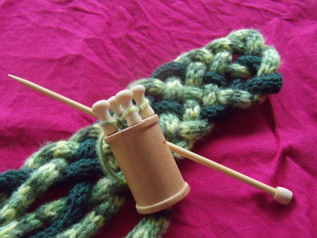 Spool Knitting (French Knitting) Tutorial and Patterns Stitch Piece n