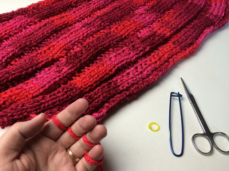 How to Finger Knit a Scarf Tutorial and Patterns