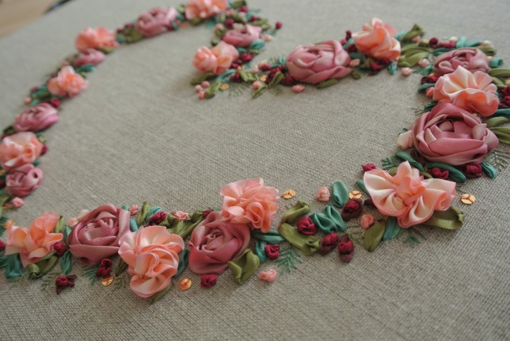 DIY Embroidery Ribbon Roses