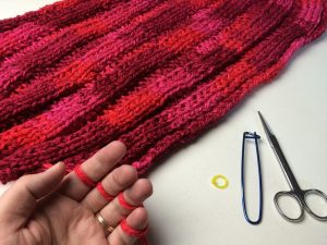 Make Thick and Wide Finger Knit Scarf