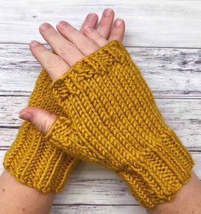 Easy Fingerless Gloves Knitting Pattern on Circular Needles