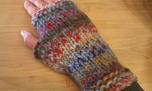 Free Flat Knitting Pattern for Fingerless Gloves using Chunky Yarn and Two Straight Needles