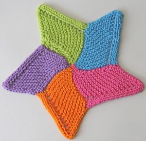 Free Knitted Star Dishcloth Pattern for Christmas