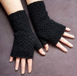 Knitting Black Fingerless Gloves on Double Pointed Needles