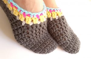 Easy Crochet Slippers for Adults