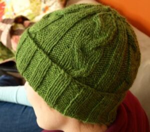 Free Men's Cable Knit Hat Pattern